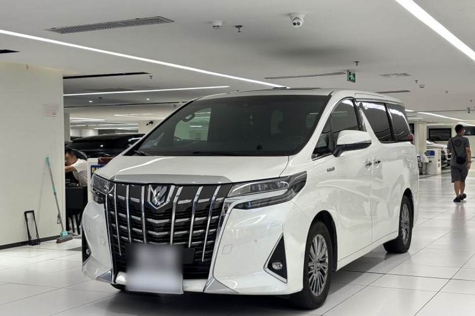 Toyota Alphard 2021