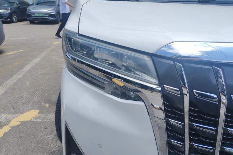 Used Toyota Alphard 2021 Dual-Engine 2.5L Prestige Edition Right Front Headlight