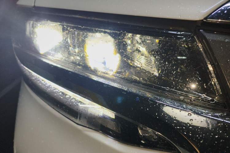 Used Toyota Alphard 2021 Dual-Engine 2.5L Luxury Edition Right Front Headlight