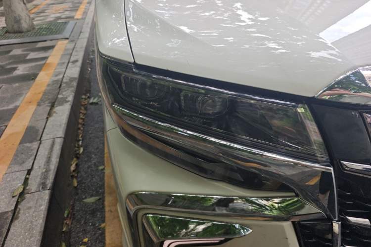 Used Toyota Alphard 2021 Dual-Engine 2.5L Prestige Edition Right Front Headlight