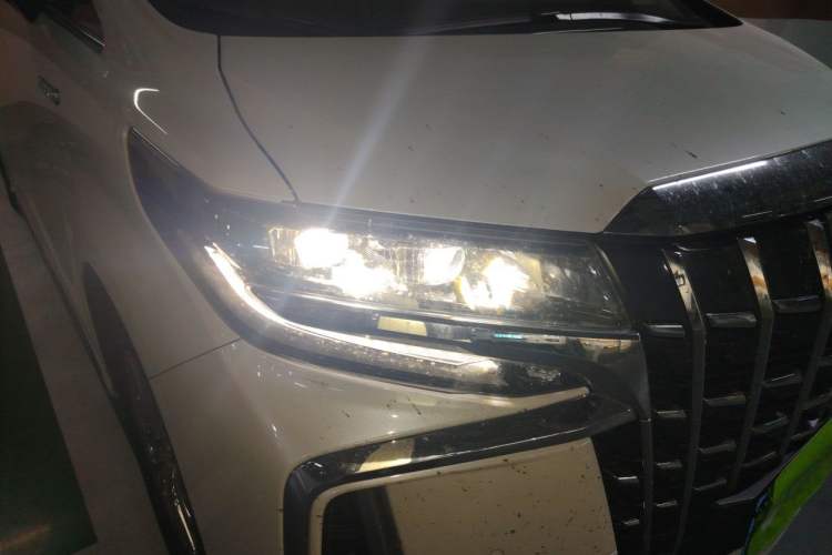 Used Toyota Alphard 2021 Dual-Engine 2.5L Prestige Edition Right Front Headlight