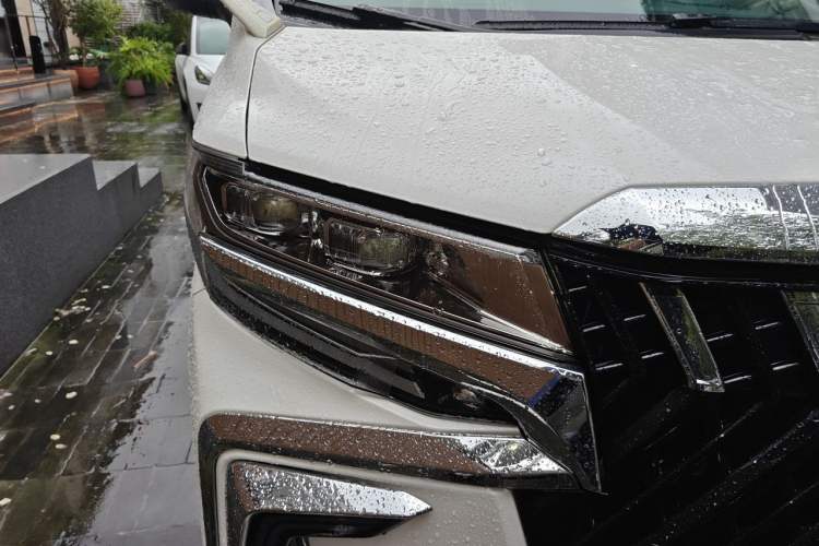 Used Toyota Alphard 2021 Dual-Motor 2.5L Premium Edition Right Front Headlight