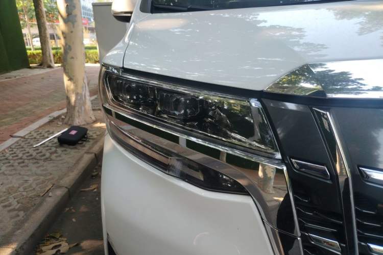 Used Toyota Alphard 2021 Dual-Engine 2.5L Prestige Edition Right Front Headlight