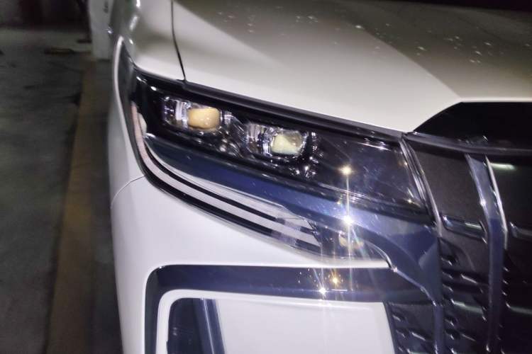 Used Toyota Alphard 2021 Dual-Motor 2.5L Premium Edition Right Front Headlight