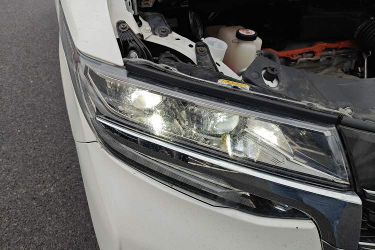 Used Toyota Alphard 2021 Dual-Engine 2.5L Luxury Edition Right Front Headlight