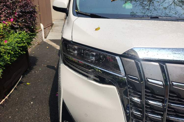 Used Toyota Alphard 2021 Dual-Engine 2.5L Prestige Edition Right Front Headlight