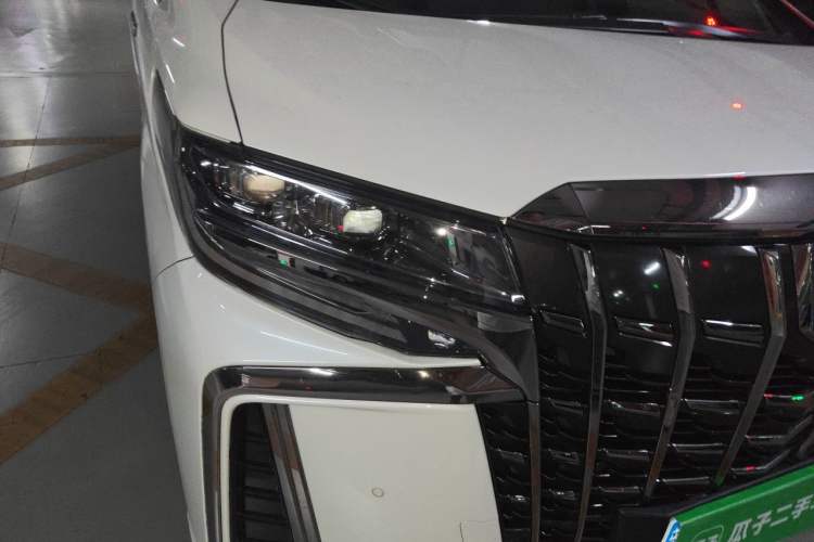 Used Toyota Alphard 2021 Dual-Motor 2.5L Premium Edition Right Front Headlight
