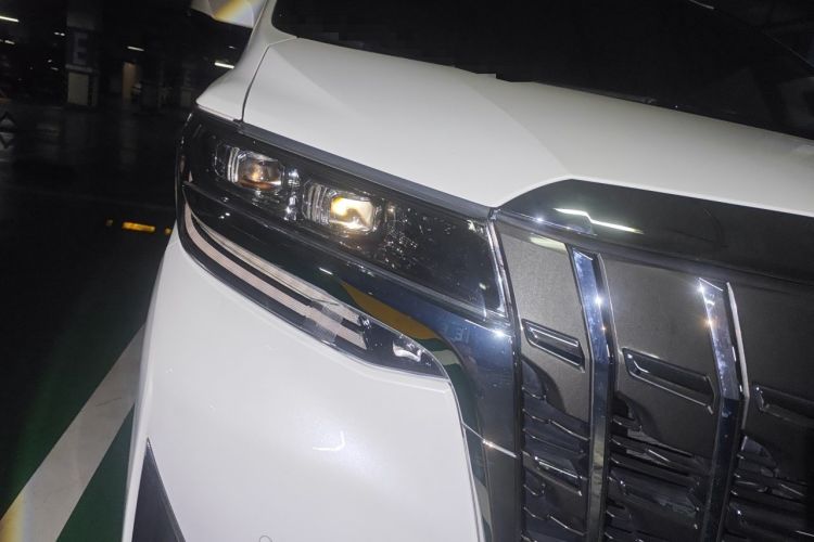 Used Toyota Alphard 2021 Dual-Engine 2.5L Prestige Edition Right Front Headlight