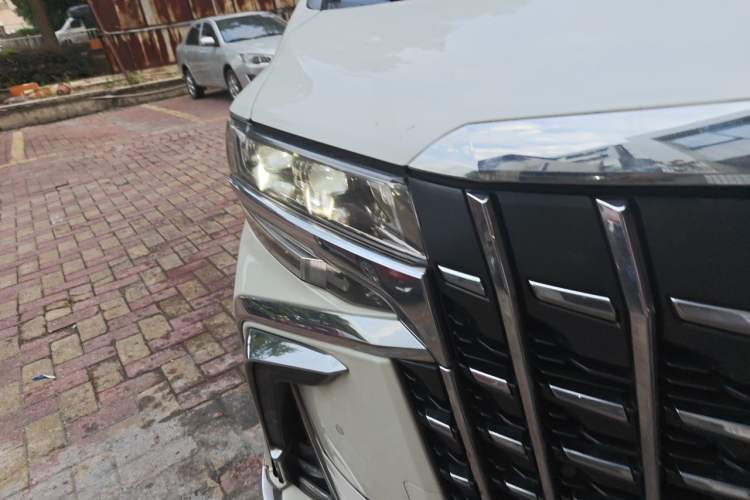 Used Toyota Alphard 2021 Dual-Engine 2.5L Luxury Edition Right Front Headlight