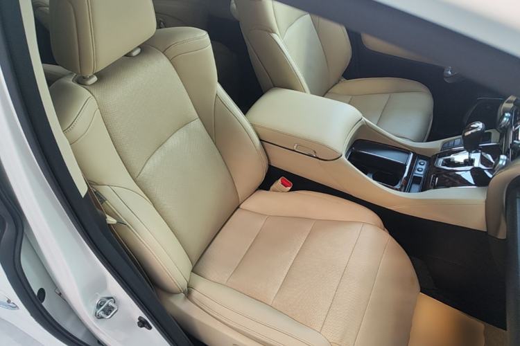 Used Toyota Alphard 2021 Dual-Engine 2.5L Luxury Edition Right Front Seat