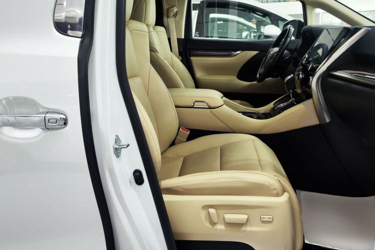 Used Toyota Alphard 2021 Dual-Engine 2.5L Prestige Edition Right Front Seat