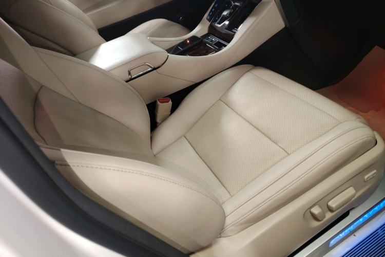 Used Toyota Alphard 2021 Dual-Engine 2.5L Luxury Edition Right Front Seat