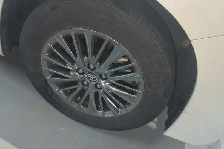 Used Toyota Alphard 2021 Dual-Engine 2.5L Luxury Edition Right Front Wheel Hub