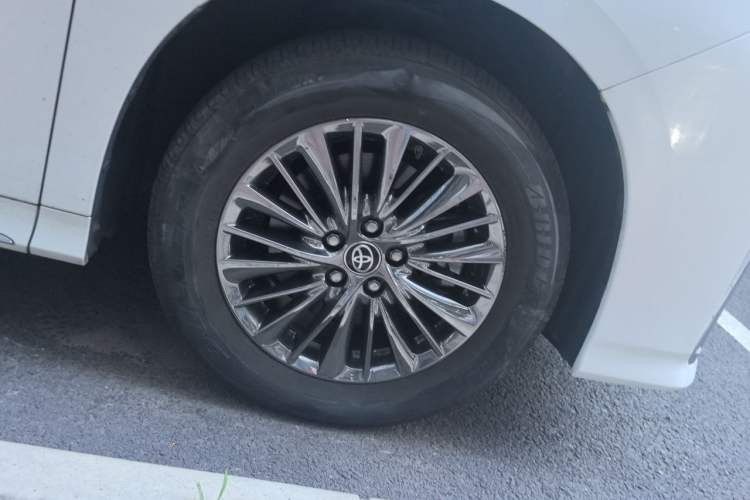 Used Toyota Alphard 2021 Dual-Motor 2.5L Premium Edition Right Front Wheel Hub