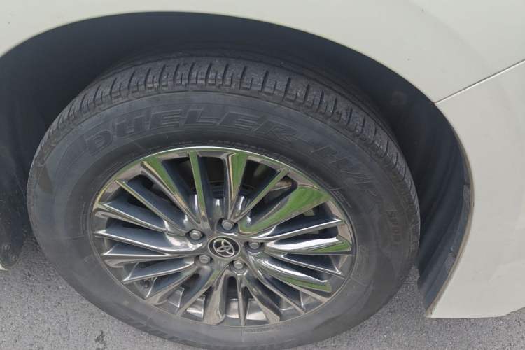 Used Toyota Alphard 2021 Dual-Engine 2.5L Luxury Edition Right Front Wheel Hub