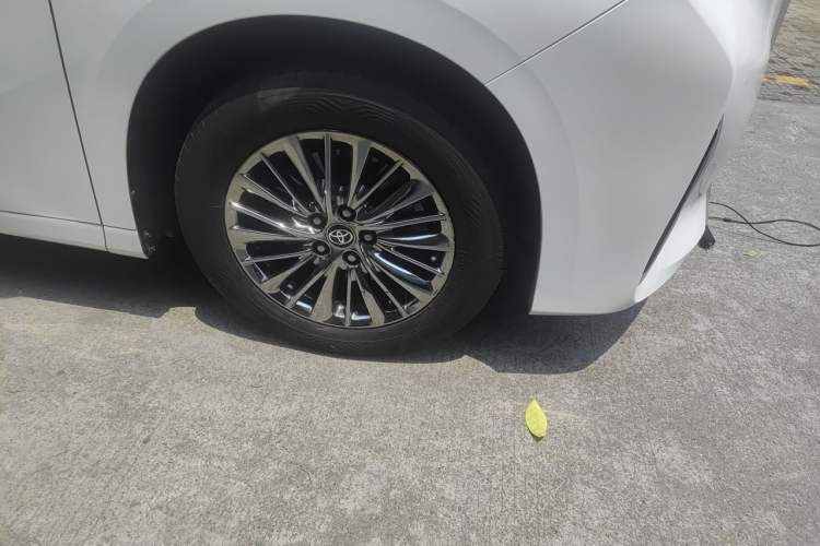 Used Toyota Alphard 2021 Dual-Engine 2.5L Luxury Edition Right Front Wheel Hub