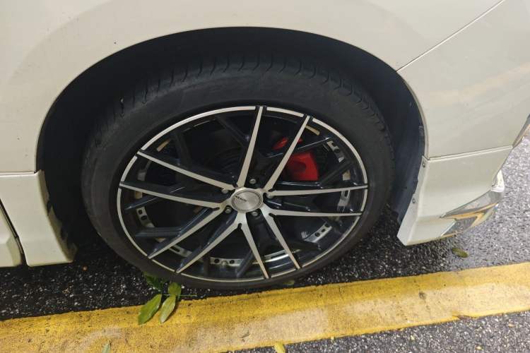 Used Toyota Alphard 2021 Dual-Engine 2.5L Prestige Edition Right Front Wheel Hub