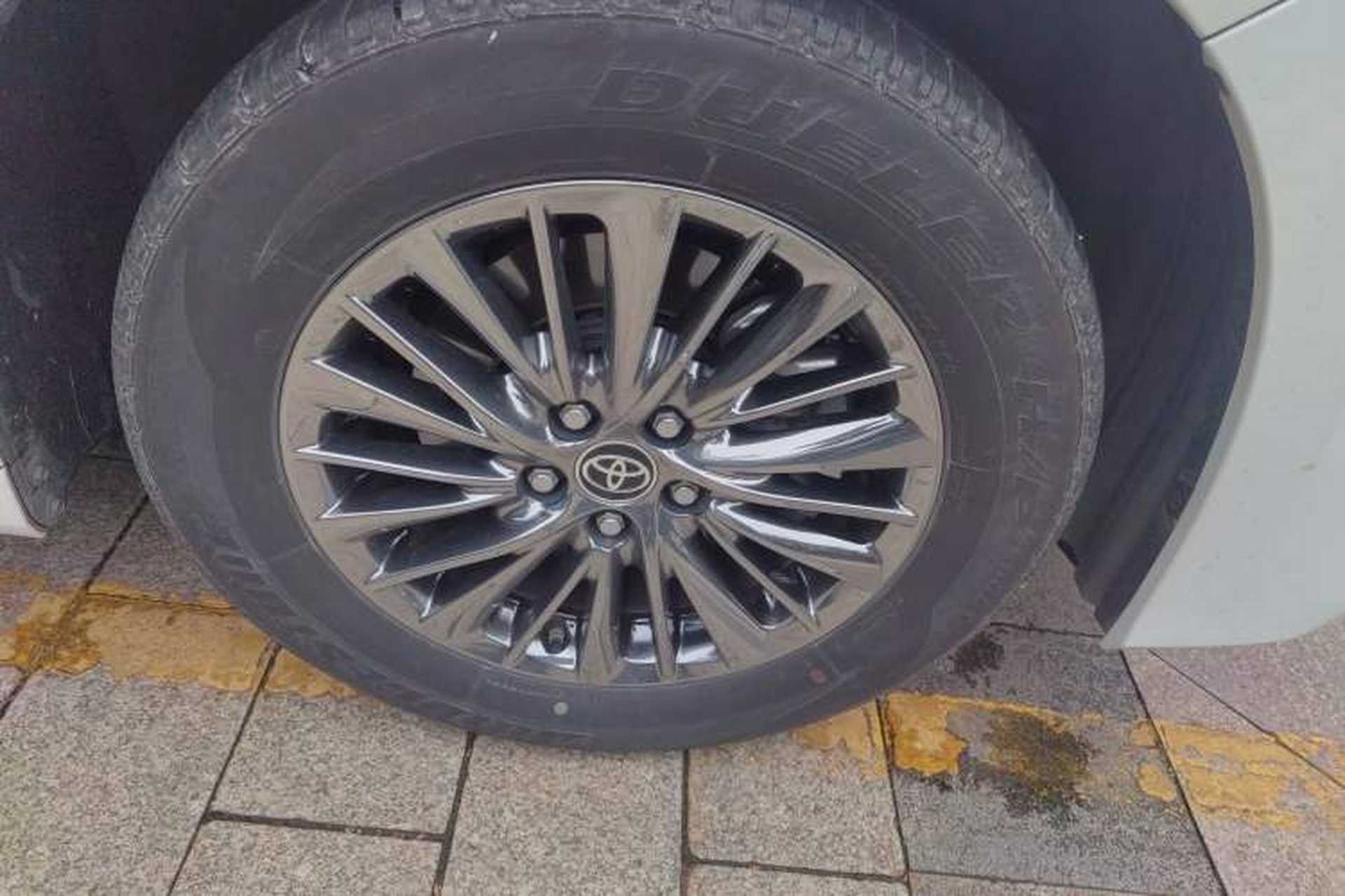 Used Toyota Alphard 2021 Dual-Engine 2.5L Prestige Edition Right Front Wheel Hub