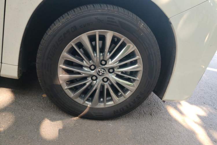 Used Toyota Alphard 2021 Dual-Engine 2.5L Prestige Edition Right Front Wheel Hub