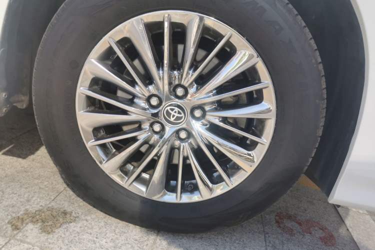 Used Toyota Alphard 2021 Dual-Motor 2.5L Premium Edition Right Front Wheel Hub
