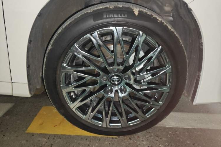 Used Toyota Alphard 2021 Dual-Engine 2.5L Prestige Edition Right Front Wheel Hub