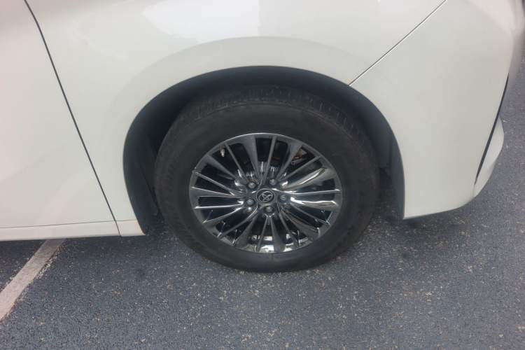 Used Toyota Alphard 2021 Dual-Engine 2.5L Luxury Edition Right Front Wheel Hub