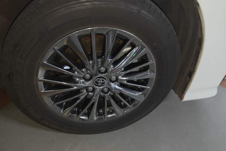 Used Toyota Alphard 2021 Dual-Motor 2.5L Premium Edition Right Front Wheel Hub