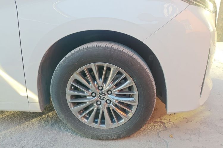 Used Toyota Alphard 2021 Dual-Engine 2.5L Luxury Edition Right Front Wheel Hub