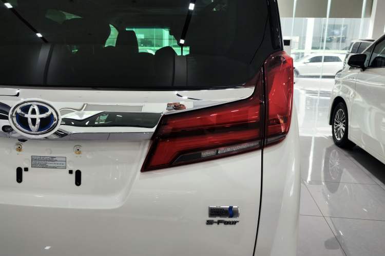 Used Toyota Alphard 2021 Dual-Engine 2.5L Prestige Edition Right Rear Taillight