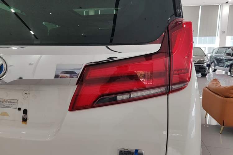 Used Toyota Alphard 2021 Dual-Engine 2.5L Prestige Edition Right Rear Taillight
