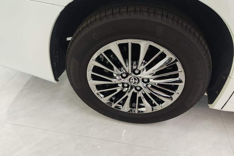 Used Toyota Alphard 2021 Dual-Engine 2.5L Luxury Edition Right Rear Wheel Hub