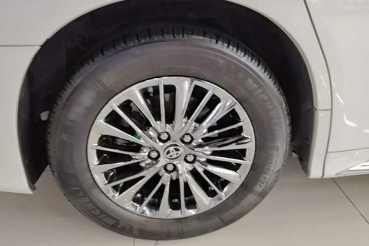 Used Toyota Alphard 2021 Dual-Motor 2.5L Premium Edition Right Rear Wheel Hub
