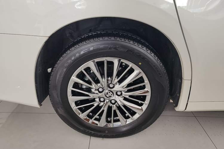 Used Toyota Alphard 2021 Dual-Engine 2.5L Prestige Edition Right Rear Wheel Hub