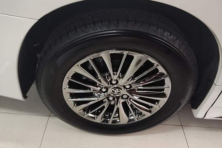 Used Toyota Alphard 2021 Dual-Motor 2.5L Premium Edition Right Rear Wheel Hub