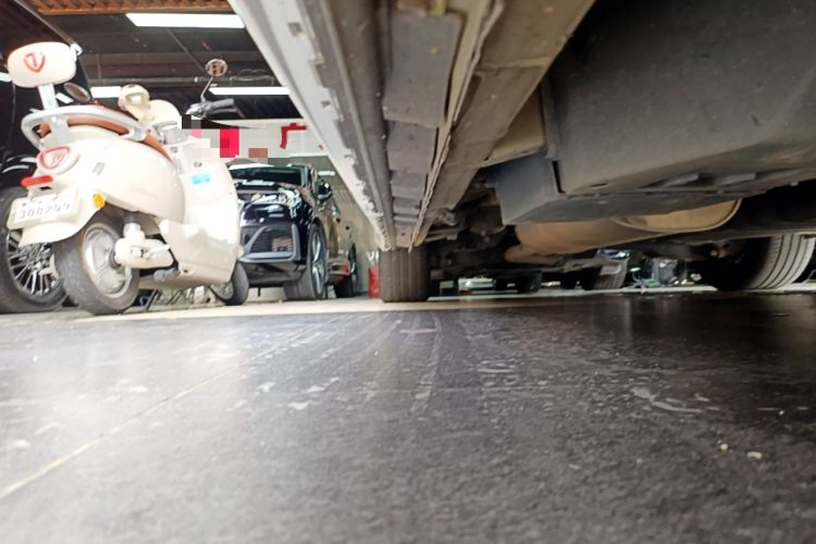 Used Toyota Alphard 2021 Dual-Engine 2.5L Luxury Edition Right Side Sill