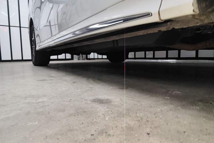 Used Toyota Alphard 2021 Dual-Engine 2.5L Prestige Edition Right Side Sill