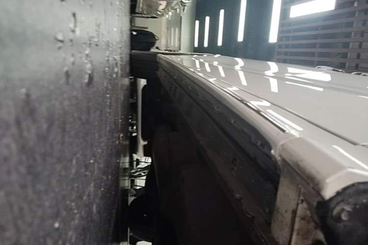 Used Toyota Alphard 2021 Dual-Motor 2.5L Premium Edition Right Side Sill