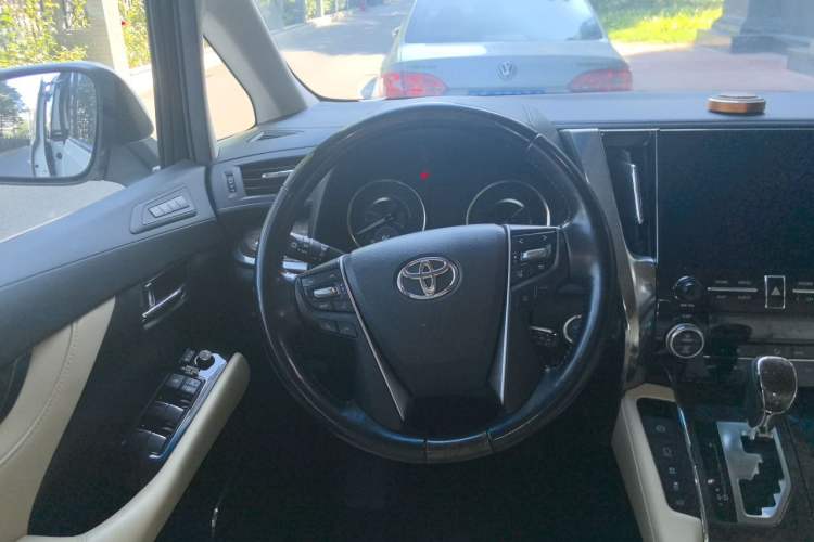 Used Toyota Alphard 2021 Dual-Motor 2.5L Premium Edition Steering Wheel