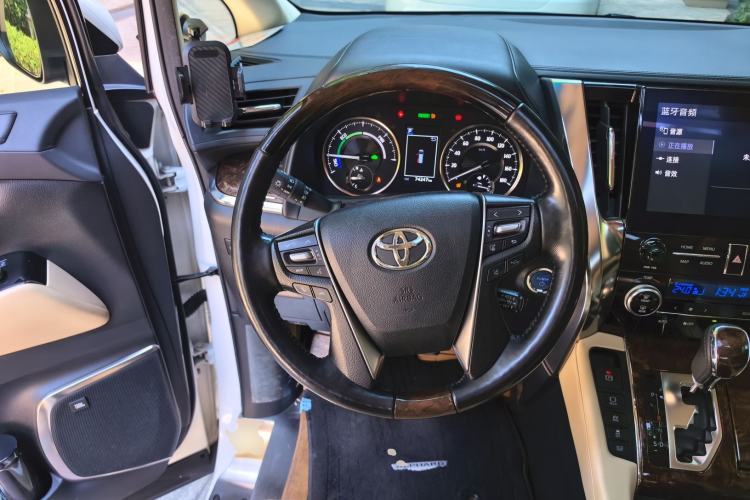 Used Toyota Alphard 2021 Dual-Engine 2.5L Luxury Edition Steering Wheel