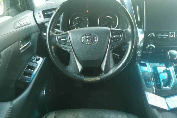 Used Toyota Alphard 2021 Dual-Motor 2.5L Premium Edition Steering Wheel