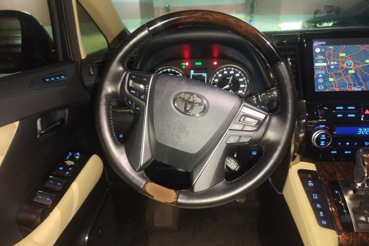 Used Toyota Alphard 2021 Dual-Engine 2.5L Luxury Edition Steering Wheel