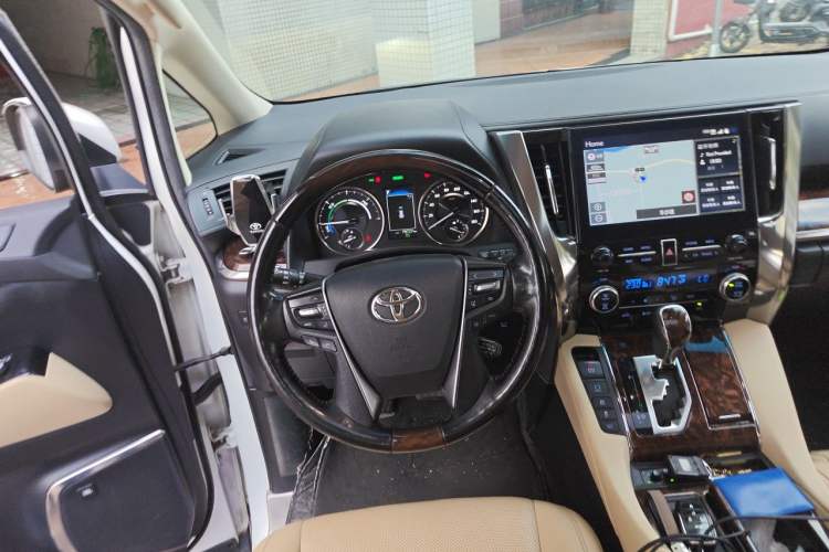 Used Toyota Alphard 2021 Dual-Engine 2.5L Luxury Edition Steering Wheel