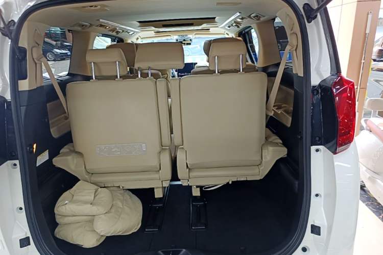 Used Toyota Alphard 2021 Dual-Engine 2.5L Luxury Edition Trunk