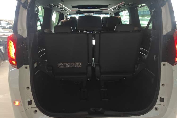 Used Toyota Alphard 2021 Dual-Engine 2.5L Prestige Edition Trunk