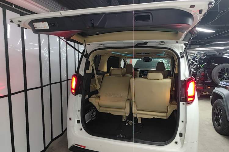 Used Toyota Alphard 2021 Dual-Engine 2.5L Prestige Edition Trunk