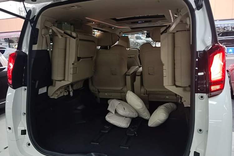 Used Toyota Alphard 2021 Dual-Motor 2.5L Premium Edition Trunk