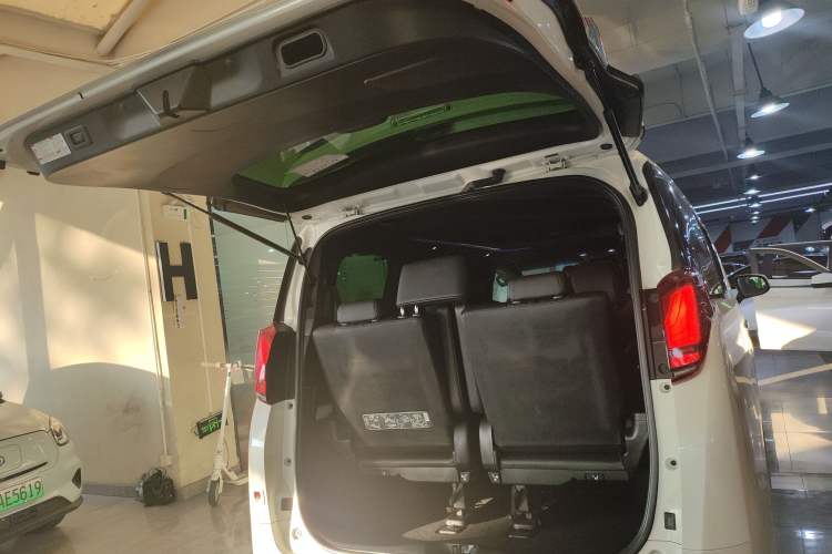 Used Toyota Alphard 2021 Dual-Engine 2.5L Prestige Edition Trunk