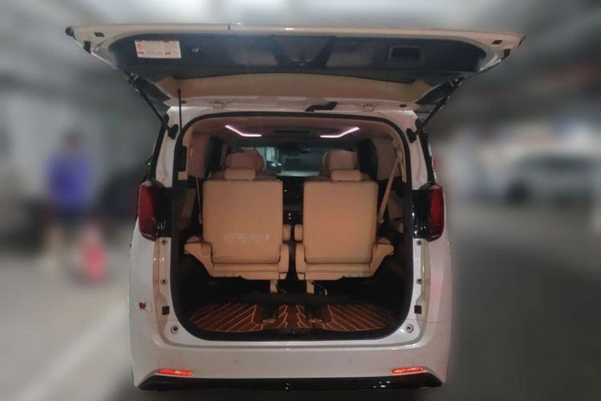 Used Toyota Alphard 2021 Dual-Engine 2.5L Luxury Edition Trunk