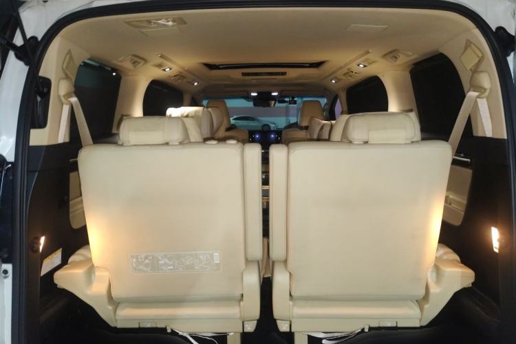 Used Toyota Alphard 2021 Dual-Engine 2.5L Luxury Edition Trunk