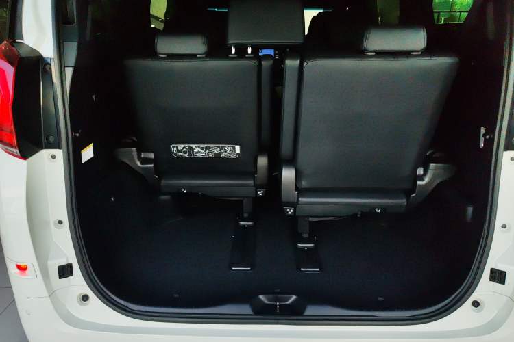 Used Toyota Alphard 2021 Dual-Engine 2.5L Prestige Edition Trunk